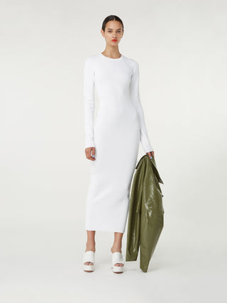 "Éldon & Co London: Classic White Long-Sleeve Knit Dress"